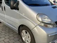 Gebraucht Renault Trafic 135 PS (99 kW) 2005 Silber Van / Kleinbus