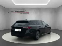 Używany Skoda Superb 193 KM (141 kW) 2025 Czarny Kombi