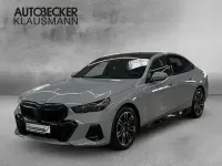 Gebraucht BMW 550e M Sport 490 PS (360 kW) 2025 Grau Limousine
