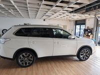 Gebraucht Mitsubishi Outlander Instyle 150 PS (110 kW) 2014 Weiß SUV