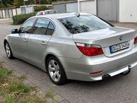 Gebraucht BMW 520 170 PS (125 kW) 2005 Silber Limousine