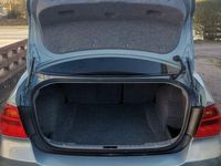 Gebraucht BMW 320 150 PS (110 kW) 2005 Grau Limousine