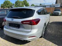 Gebraucht Ford Focus ST-Line 125 PS (91 kW) 2023 Polarsilber metallic Kombi