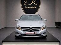 Gebraucht Mercedes A180 122 PS (89 kW) 2013 Polarsilber Kleinwagen