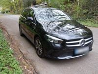 Gebraucht Mercedes E250 Progressive 160 PS (117 kW) 2022 Schwarz Kombi