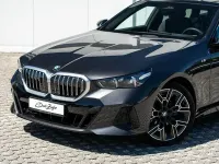 Gebraucht BMW 520 M Sport 197 PS (144 kW) 2025 Sophistograu brillanteffekt metallic Limousine