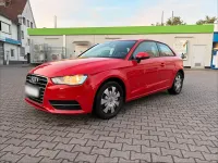 Gebraucht Audi A3 Attraction 105 PS (77 kW) 2013 Rot Kleinwagen