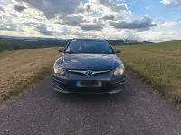 Gebraucht Hyundai i30 109 PS (80 kW) 2011 Grün Kleinwagen