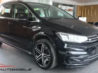 Gebraucht VW Touran Highline 150 PS (110 kW) 2017 Deep black perleffekt Van / Kleinbus