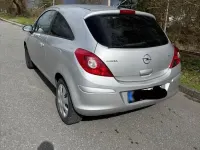 Używany Opel Corsa 70 KM (51 kW) 2010 Srebrny Hatchback
