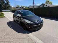 Gebraucht Peugeot 207 Tendance 95 PS (69 kW) 2012 Schwarz Limousine