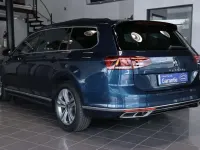 Gebraucht VW Passat Business 150 PS (110 kW) 2024 Blau Kombi