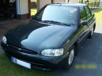 Gebraucht Ford Escort 90 PS (66 kW) 1996 Grün Limousine