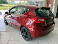 Gebraucht Ford Fiesta Trend 101 PS (74 kW) 2017 Rot Kleinwagen