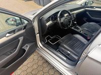 Gebraucht VW Passat R 120 PS (88 kW) 2015 Beige Kombi