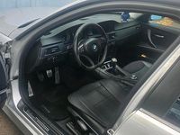 Gebraucht BMW 320 150 PS (110 kW) 2005 Silber Limousine
