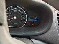 Gebraucht Hyundai i10 69 PS (50 kW) 2013 Weiß Kleinwagen