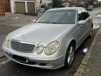 Gebraucht Mercedes E220 150 PS (110 kW) 2002 Silber Limousine