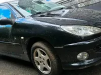 Gebraucht Peugeot 206 60 PS (44 kW) 2006 Schwarz Kleinwagen