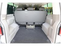 Gebraucht VW Caravelle Comfortline 150 PS (110 kW) 2024 Silber Van / Kleinbus