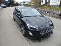 Gebraucht Ford Focus Titanium 125 PS (91 kW) 2018 Schwarz Kombi