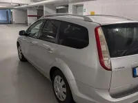 Usado Ford Focus Titanium 101 CV (74 kW) 2011 Gris Berlina