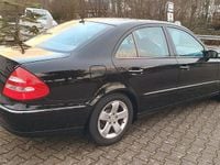 Gebraucht Mercedes E220 Avantgarde 150 PS (110 kW) 2005 Schwarz Limousine