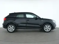 Gebraucht Audi Q2 S-Line 150 PS (110 kW) 2022 Mythosschwarz SUV