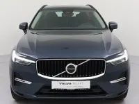 Używany Volvo XC60 Core 197 KM (144 kW) 2023 Niebieski SUV