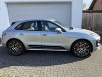 Gebraucht Porsche Macan GTS 441 PS (324 kW) 2022 Dolomitsilbermetallic (metallic) SUV