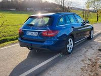 Gebraucht Mercedes C200 160 PS (117 kW) 2019 Blau Limousine