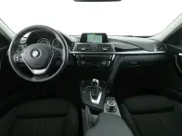 Gebraucht BMW 318 Sport Line 150 PS (110 kW) 2018 Grau Kombi