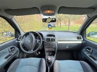 Gebraucht Renault Clio II 58 PS (42 kW) 2005 Silber Kleinwagen