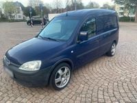 Second-hand Opel Combo 75 CP (55 kW) 2005 Albastru Monovolum