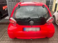 Gebraucht Toyota Aygo 68 PS (50 kW) 2010 Rot Kleinwagen