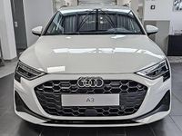 Gebraucht Audi A3 Ambiente 150 PS (110 kW) 2025 Arkonaweiß Limousine