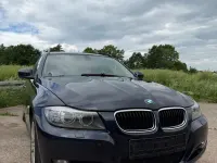 Gebraucht BMW 320 Sport Line 177 PS (130 kW) 2009 Blau Kombi