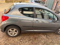 Gebraucht Peugeot 207 70 PS (51 kW) 2009 Grau Kleinwagen