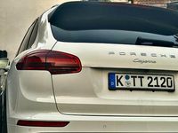 Gebraucht Porsche Cayenne Basis 299 PS (219 kW) 2016 Weiß SUV