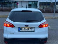 Gebraucht Ford Focus 85 PS (62 kW) 2013 Weiß Kombi