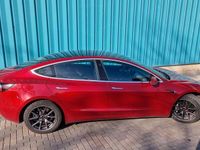 Usado Tesla Model 3 191 kW (261 HP) 2018 Vermelho Sedan