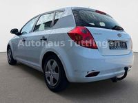 Gebraucht Kia Ceed 109 PS (80 kW) 2008 Weiß Kleinwagen