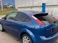 Gebraucht Ford Focus 125 PS (91 kW) 2007 Blau Kleinwagen