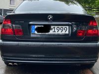 Gebraucht BMW 320 150 PS (110 kW) 1999 Schwarz Limousine