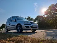 Gebraucht Opel Combo 90 PS (66 kW) 2004 Silber Van / Kleinbus