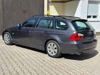 Second-hand BMW 318 143 CP (105 kW) 2008 Berlinǎ
