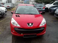Gebraucht Peugeot 206 Basis 60 PS (44 kW) 2009 Rot Limousine