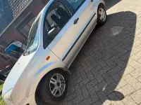 Second-hand Ford Focus 68 CP (50 kW) 2003 Argintiu Hatchback