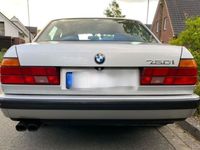 Second-hand BMW 750 407 CP (299 kW) 1989 Argintiu Berlinǎ