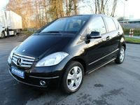 Gebraucht Mercedes A180 109 PS (80 kW) 2010 Schwarz metallic Limousine
